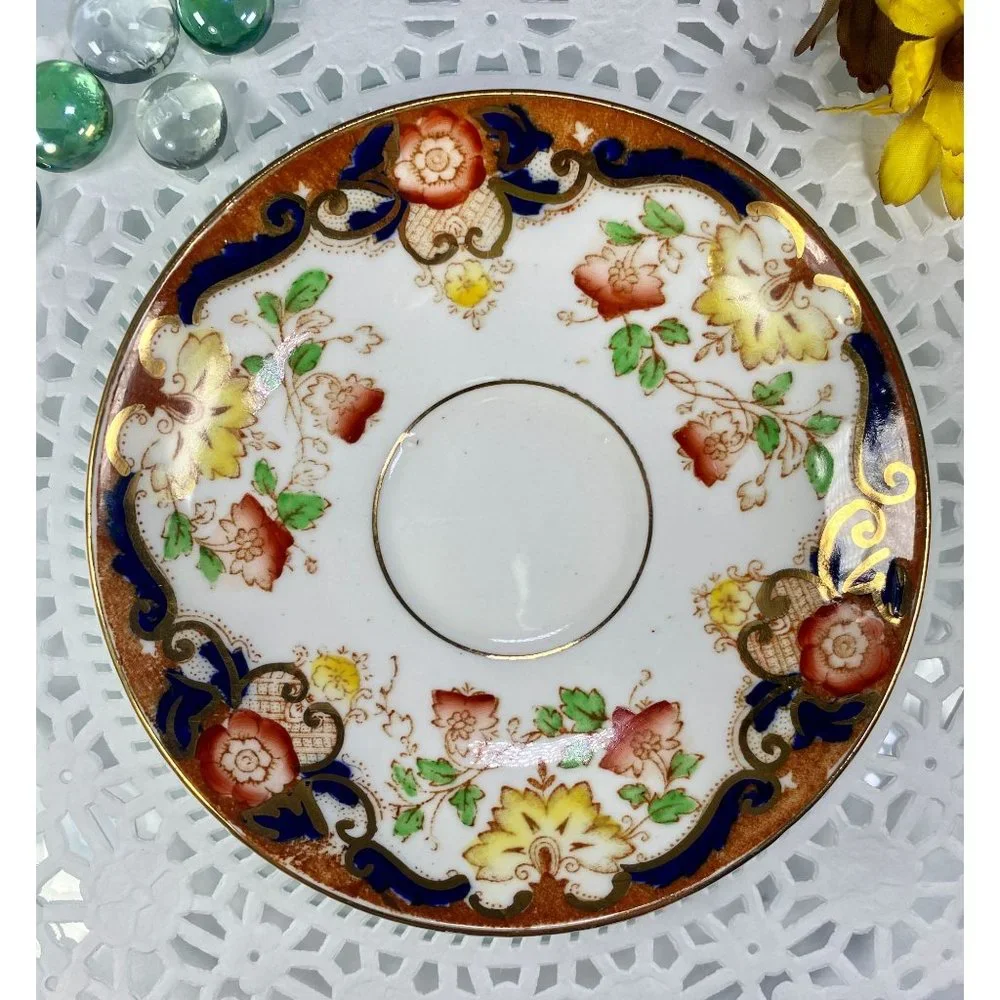 Rosina‎ England tea cup saucer, floral teacup gold trim, rare finding.